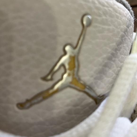 Jordan Flight 1 low - Picture 5 of 7